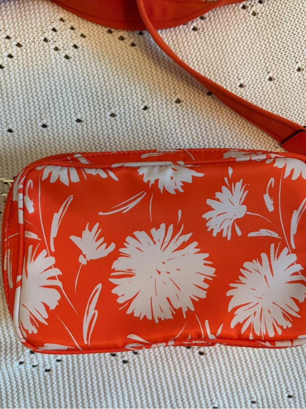 Kate spade Floral Orange Crossbody Bag with White Bloom Accents - Picture 4 of 6